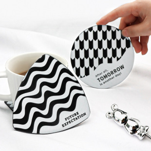 ���ⲻ�P�ins�ձ��L�ڰ�Ӣ�ı��| ���ÿ͏d�A�θ���͉|�bYƷ