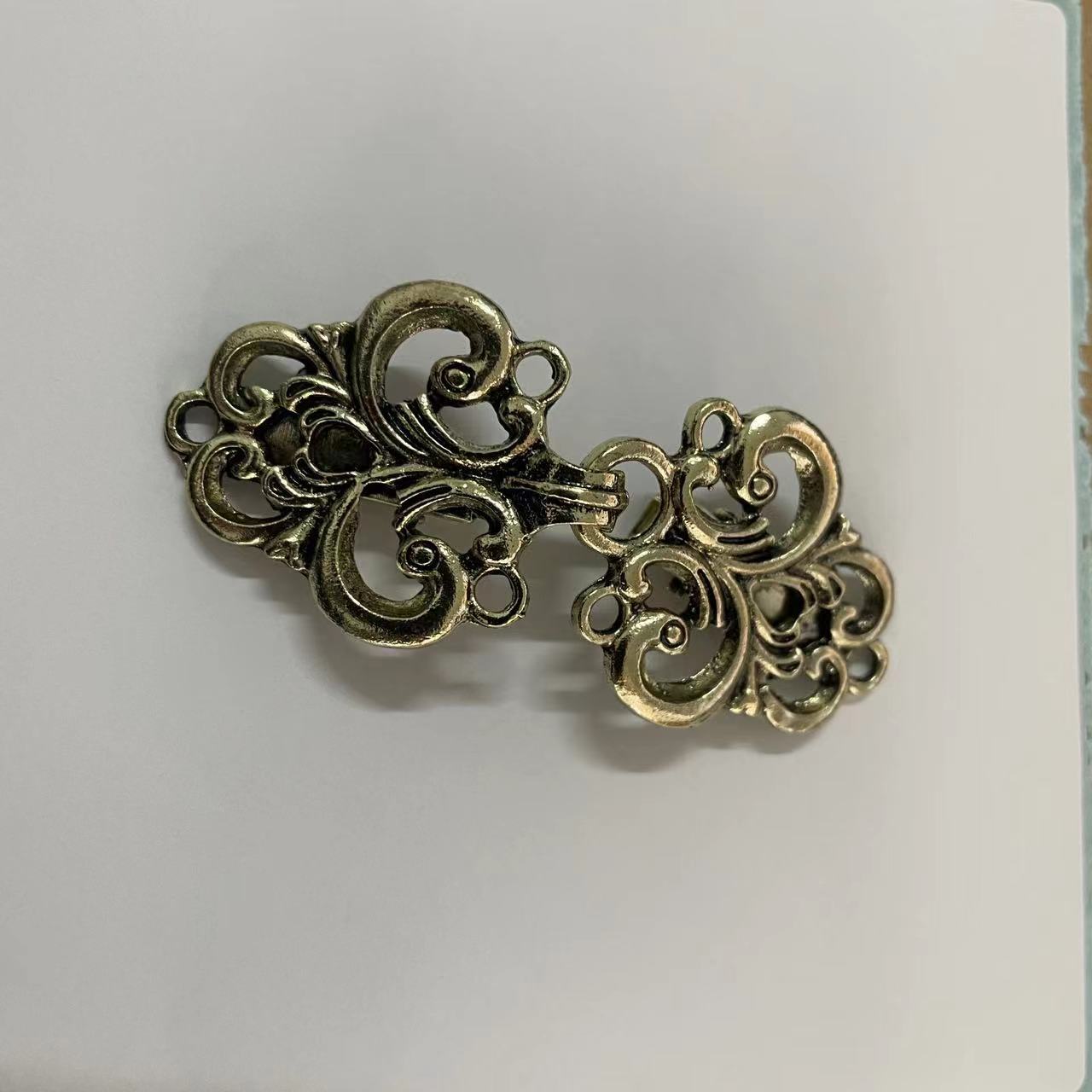 클립 온 버클 스웨터 클립 고대 청동 클라우드 스트라이프 클립