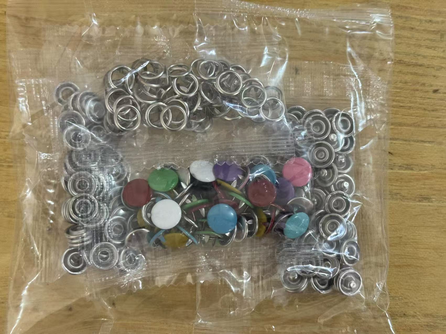 Juego de instalación de hebilla de cinco garras Botón de abrazadera de cinco garras Botón oculto Botón a presión Botón hembra Botón sin costura Botón transfronterizo de cinco garras