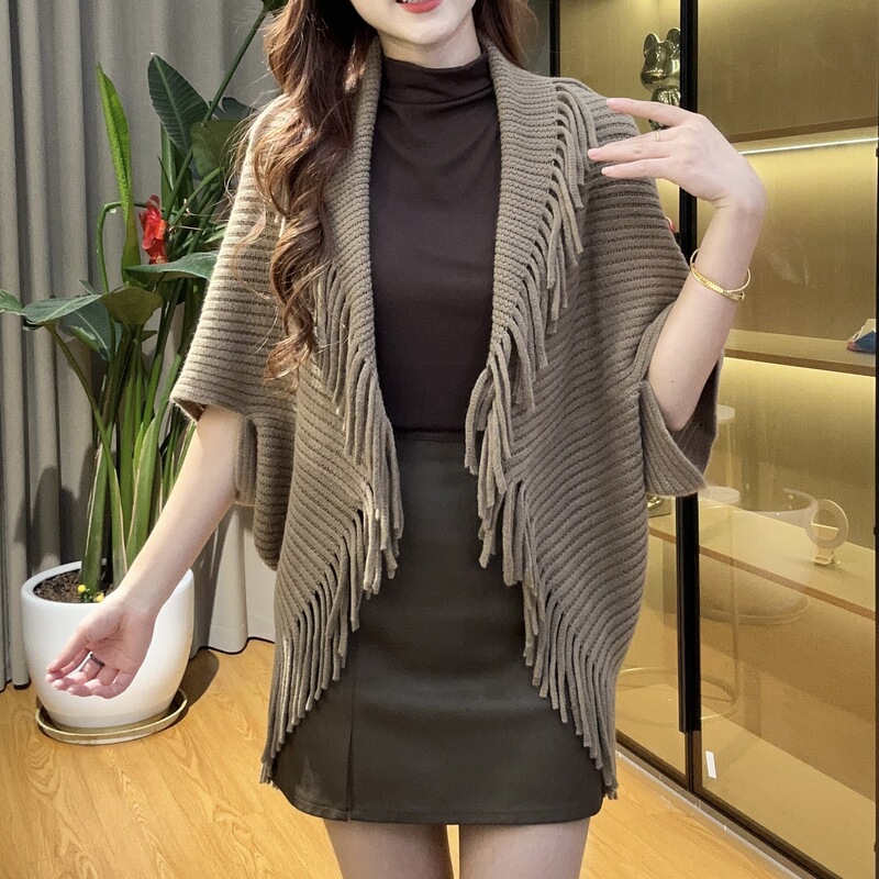 2025 New Autumn and Winter Tassel Knitted Fashion Shawl Pure Color Versatile Loose Cardigan with Stripesd Tassel Style 2025 New Autumn and Winter Tassel Knitted Fashion Shawl Pure Color Versatile Loose Cardigan with Stripesd Tassel Style