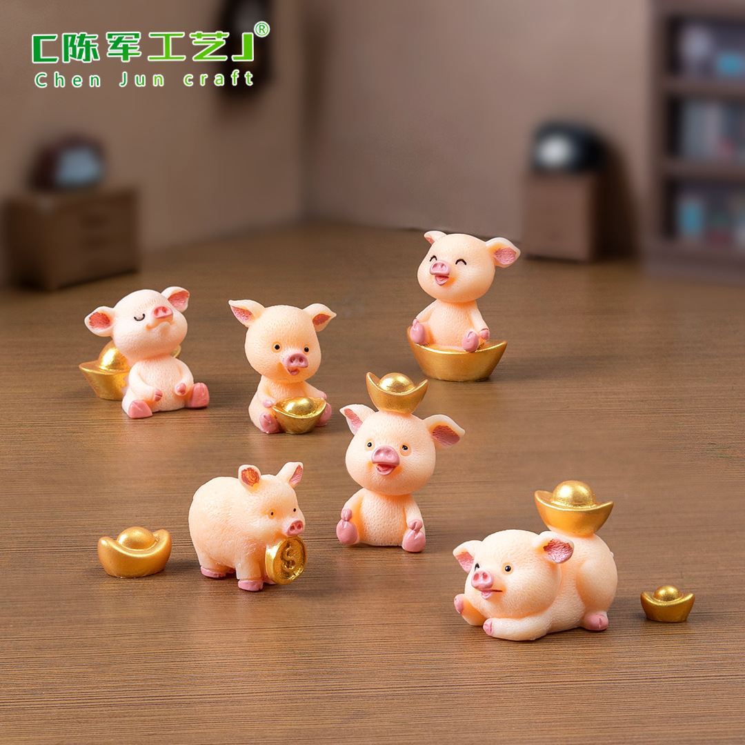 金持ち豚DIY多肉微景観ケーキ自動車小置物豚年漫画ペンダント子豚樹脂工芸品