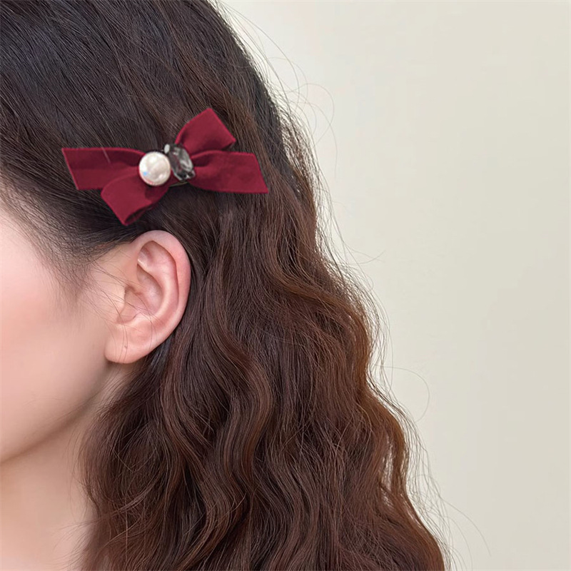 Terciopelo rojo pequeño arco de viento dulce temperamento princesa clips de bordes de alta sensación de diamante de boca de pato clips de cabello