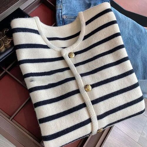 Women's Spring and Autumn Fashion Striped Knit Cardigan, French-Style New Arrival High-Quality Short-Sleeve Outerwear Top