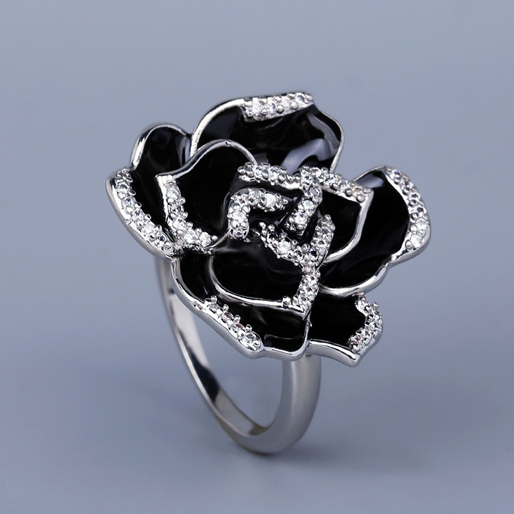Vintage Elegant Enamel Ladies Ring Unique Black Flower Handmade Glue Jewelry Fashion Party Engagement Jewelry