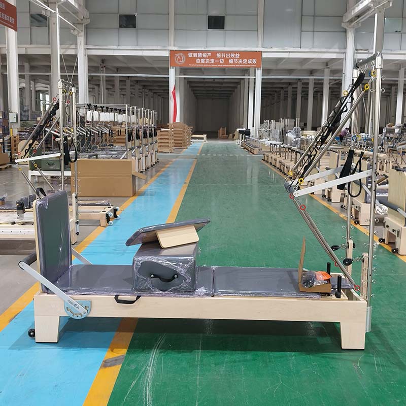 Estudio de yoga traje de cinco piezas equipo de pilates, barril de escalera, silla de pedal estable, cama central de pilates de arce Cadillac de roble