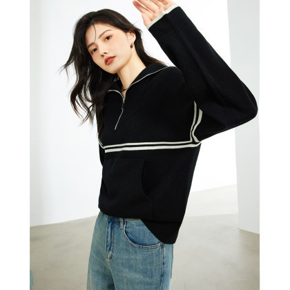 Black elegant sweater with zipper
