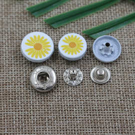 批发服装扣子GD权志龙黄色小雏菊急钮时尚女装裤子金属四合扣纽扣