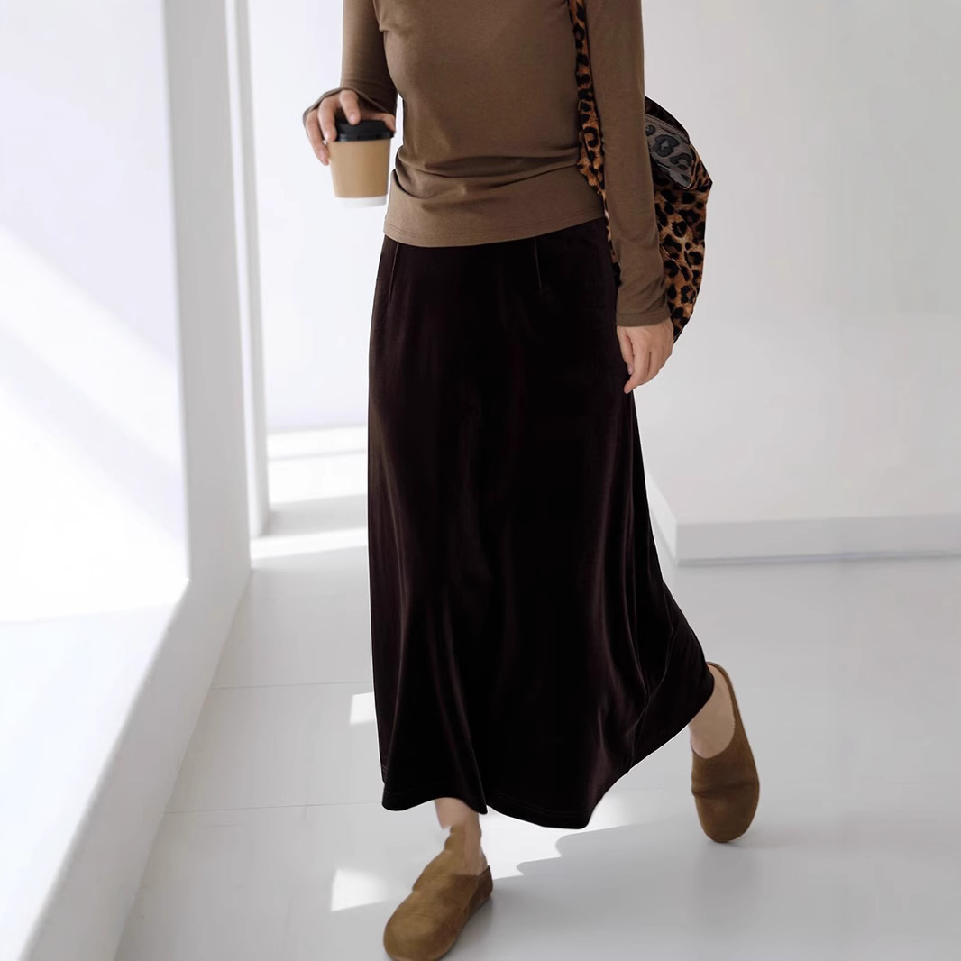 Velvet soft long skirt