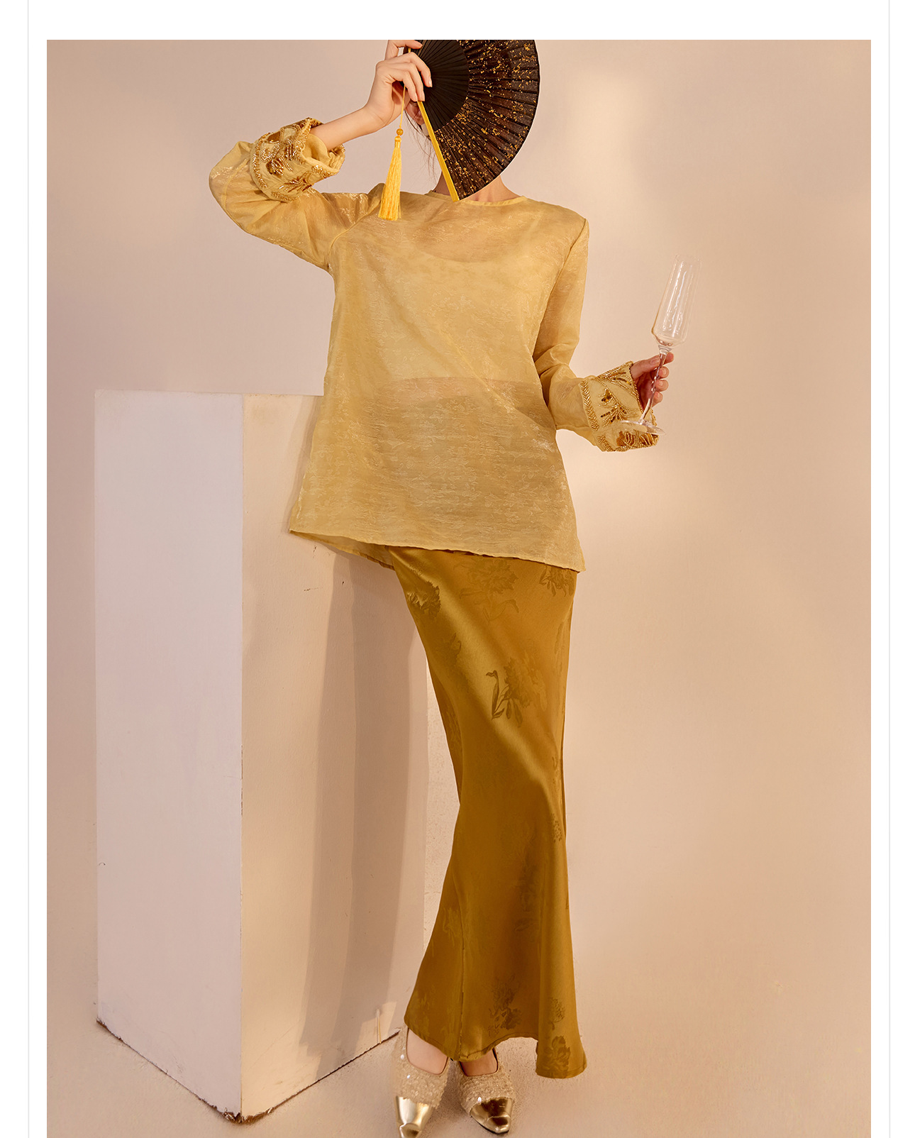 Áo sơ mi nữ dài tay phong cách Trung Hoa mới, đính cườm thêu tay, chất liệu rayon mỏng nhẹ N2071 — Màu hồng, Màu trắng be, Màu vàng nhạt chi tiết 32
