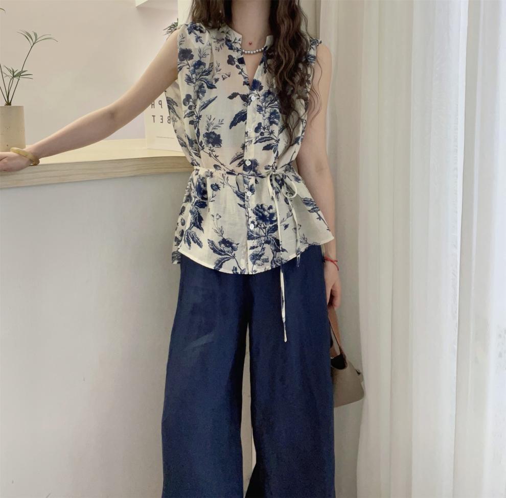 Áo sơ mi vest không tay cổ kéo đệm vai phong cách thủy mặc họa tiết hoa buộc dây chất Tencel — Màu sắc hình ảnh chi tiết 3