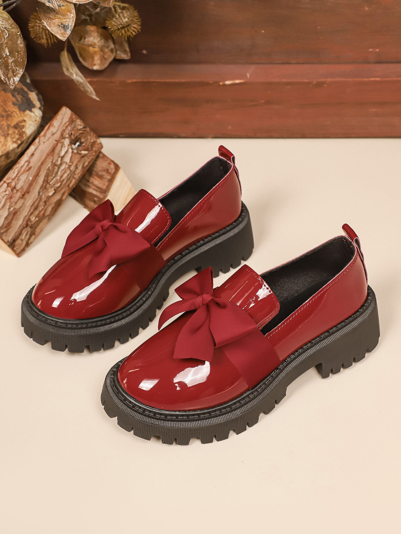 Women's Lus Size Bow Low Top Single Shoes Slip-On Leather Thick Soled Autumn New Style Size 43_vogvips.com