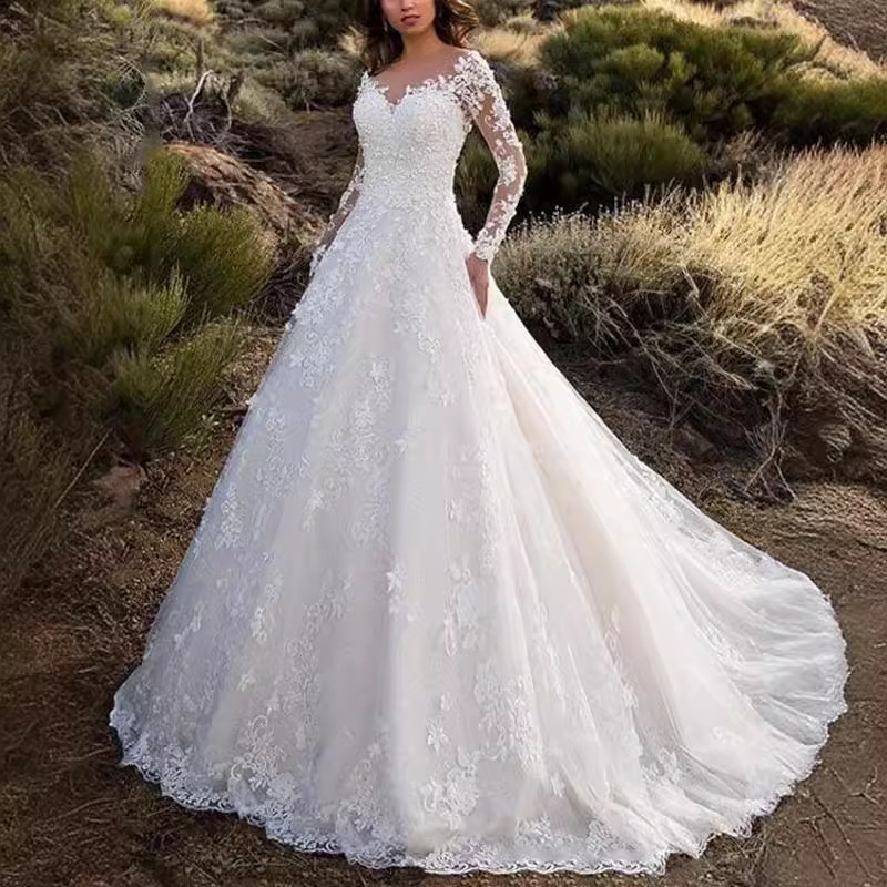2026 New Cross-Border Foreign Trade Women's Clothing Independent Website Ebay Sexy Heavy Lace Wedding Dress with Floral Train and Large Hem Evening Gown