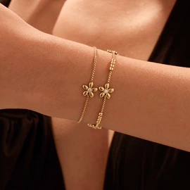 耳环;项链;手链