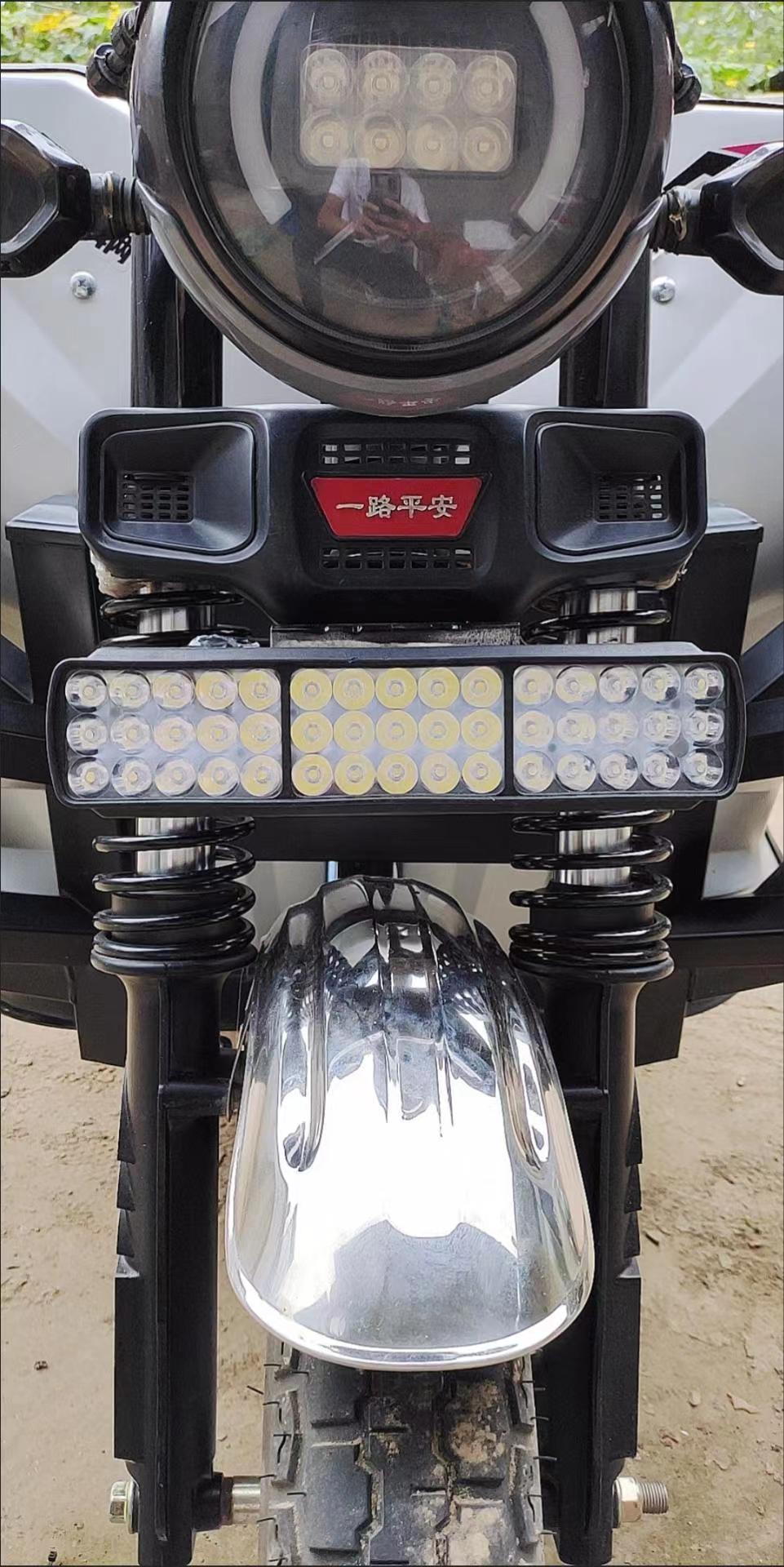 Electric Vehicle LED Strong Light Headlight 12V-80V Universal