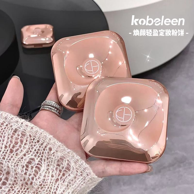 Kobeleenは顔が軽くて化粧粉餅を隠しています。持続的に油をコントロールします。防水で汗を防ぎます。化粧をしにくいです。|undefined