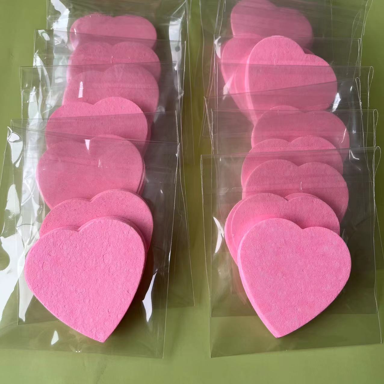 Transfronteriza Venta caliente amor en forma de corazón comprimido de pulpa de madera de algodón cara de lavado puff belleza removedor de maquillaje esponja de limpieza puff salon SP Limpieza de algodón