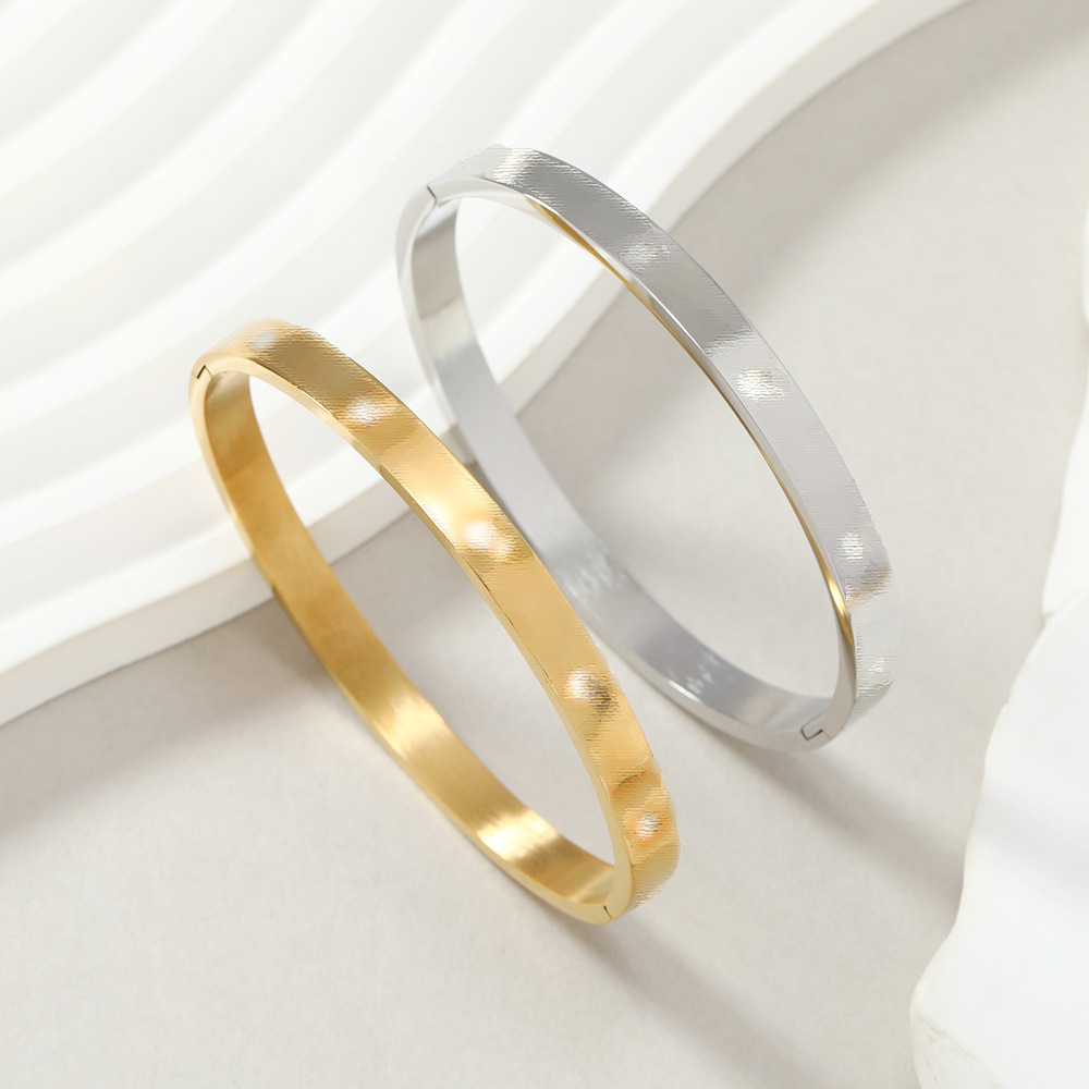 Bracciale in acciaio inossidabile con fibbia in zircone con diamanti incastonati, stile minimalista, da donna, in titanio, gioielli_voghion.com