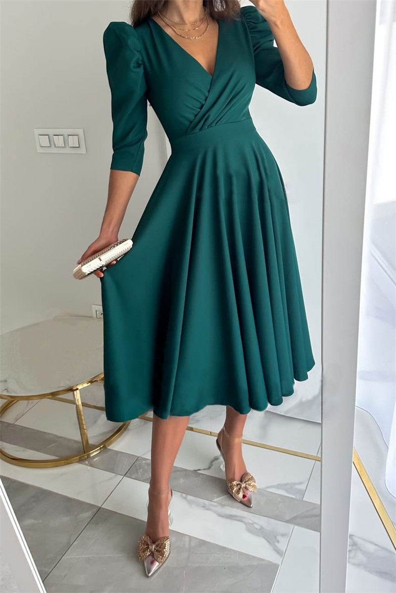 Wholesale Women's Casual Elegant Pleated Solid Color Holiday Daily V Neck 3/4 Length Sleeve Sheath Dress display picture 10