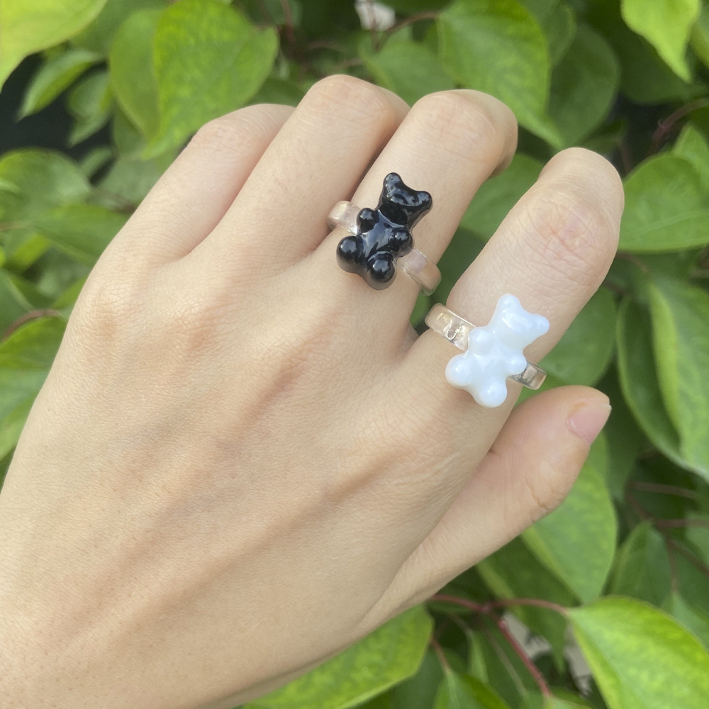 Wholesale Simple Bear Color Resin Ring Nihaojewelry display picture 14