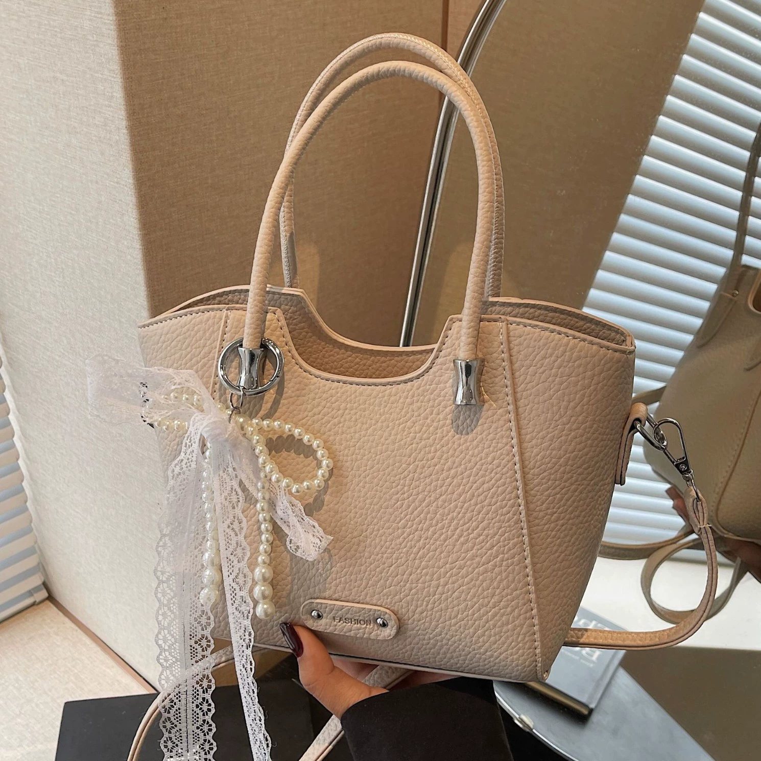 Small small bag, shoulder bag, one-shoulder bag