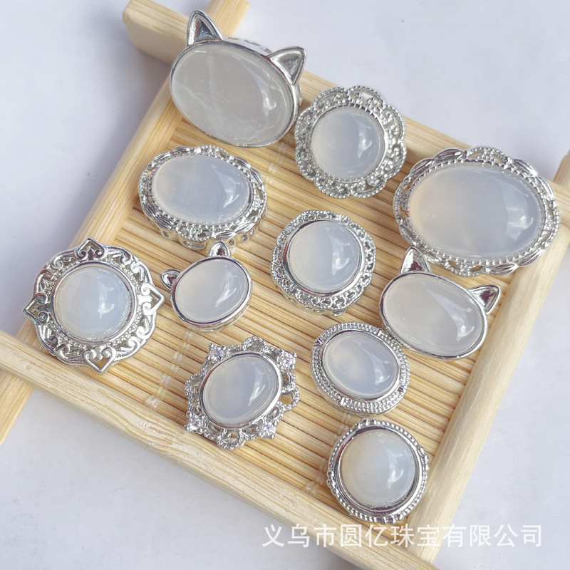 Natural white agate magic box egg-shaped fresh beautiful girl through hole copper accessories design DIY semi-finished products wholesale Natural white agate magic box egg-shaped fresh beautiful girl through hole copper accessories design DIY semi-finished products wholesale