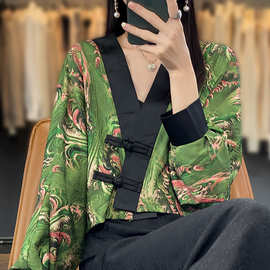 新款高级感中式盘扣开衫小众设计女士醋酸缎面小披肩长袖休闲外套