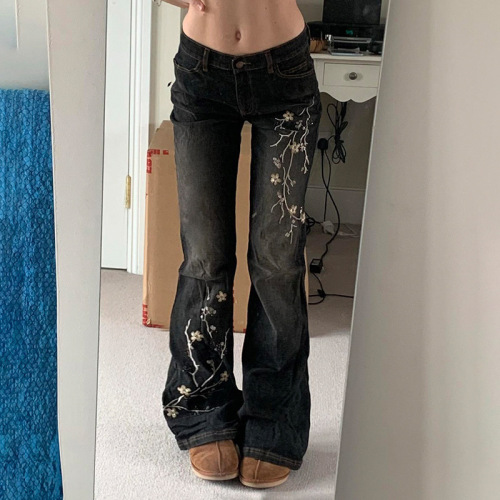 American retro women's high street hot pants slimming taper pants with plant embroidery low-rise long pants with a sense of design