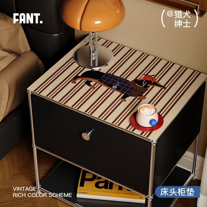 Hound Gentleman Mid-Century Style Leather Bedside Table Mat Waterproof, Oil-Proof and Dust-Proof High-End Desktop Countertop Protection Mat