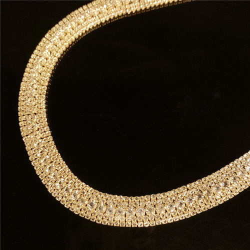 Cross-border wish European and American ladies full diamond round necklace and earrings set new fashion high-end sparkling diamond necklace