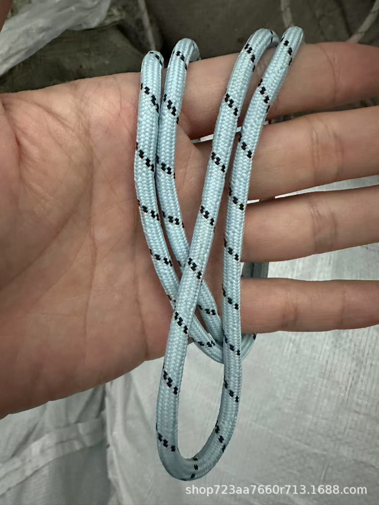 Cordones redondos de 5 mm para zapatos de papá, botas de senderismo, botas estilo Martin, con rayas diagonales en negro, blanco y amarillo.
