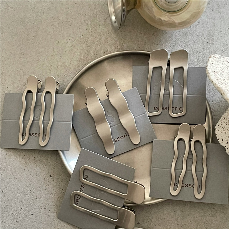Metal silver Wave Line Hairpin Hairpin Cold Style Side-Side Bangs Clip Women's Front Fringe Hair Duckbill Clip Headwear Metal silver Wave Line Hairpin Hairpin Cold Style Side-Side Bangs Clip Women's Front Fringe Hair Duckbill Clip Headwear
