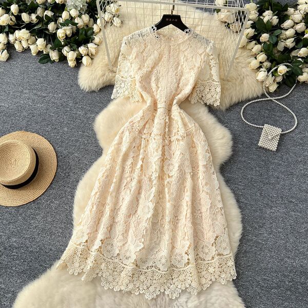 Retro elegant lace fitted dress