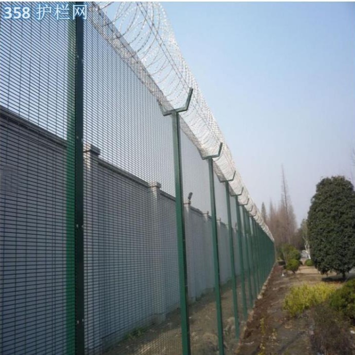 南非热销墨绿色密纹看守所防攀爬盗抢外围墙358护栏网