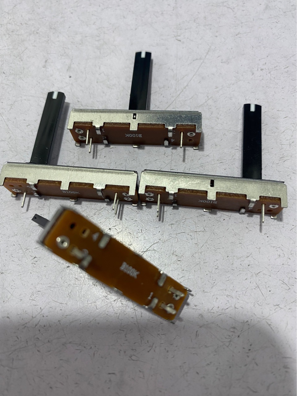 厂家直销音响功放机均衡器小家电声卡控制板用2043直滑电位器