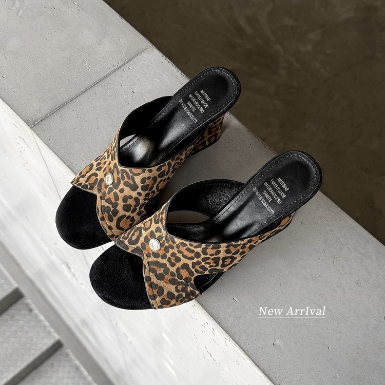 Sandal nữ da cừu hở mũi quai chéo gót xuồng 5 cm — màu nâu, Trang chủ, màu đen chi tiết 53