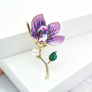 Creative and versatile new Chinese-style enamel brooch with crystal flower design, a fresh accessory for autumn and winter fashion