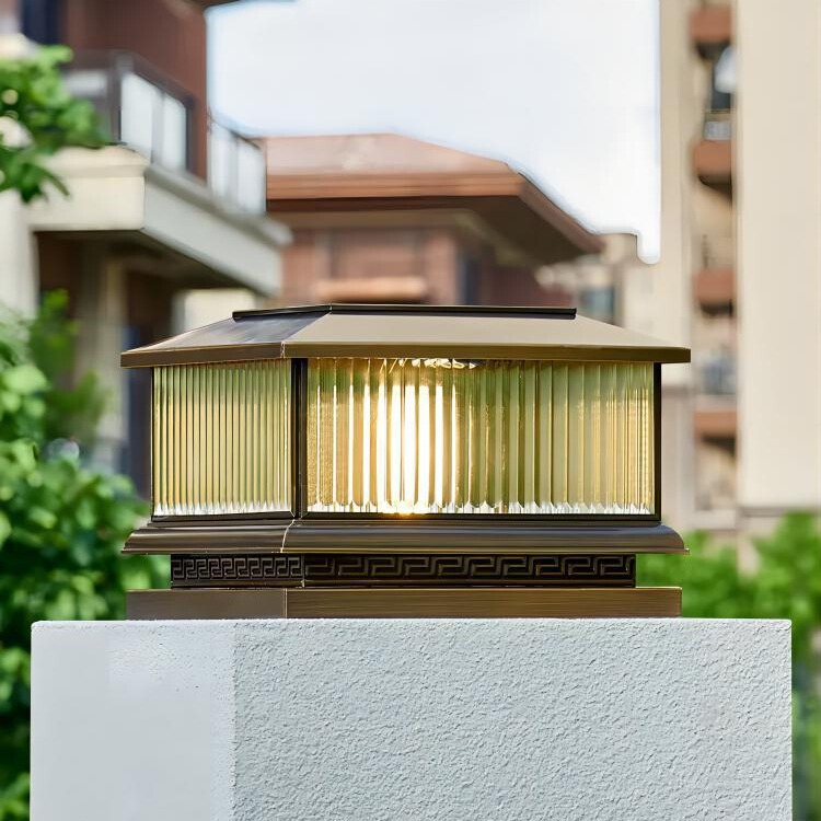 All-copper Villa pillar lamp outdoor waterproof door pillar lamp courtyard wall wiring-free solar lamp garden pillar lamp All-copper Villa pillar lamp outdoor waterproof door pillar lamp courtyard wall wiring-free solar lamp garden pillar lamp