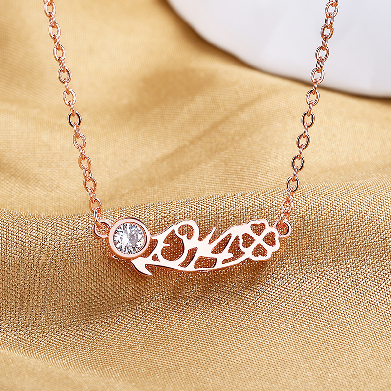 Universal brand pendant