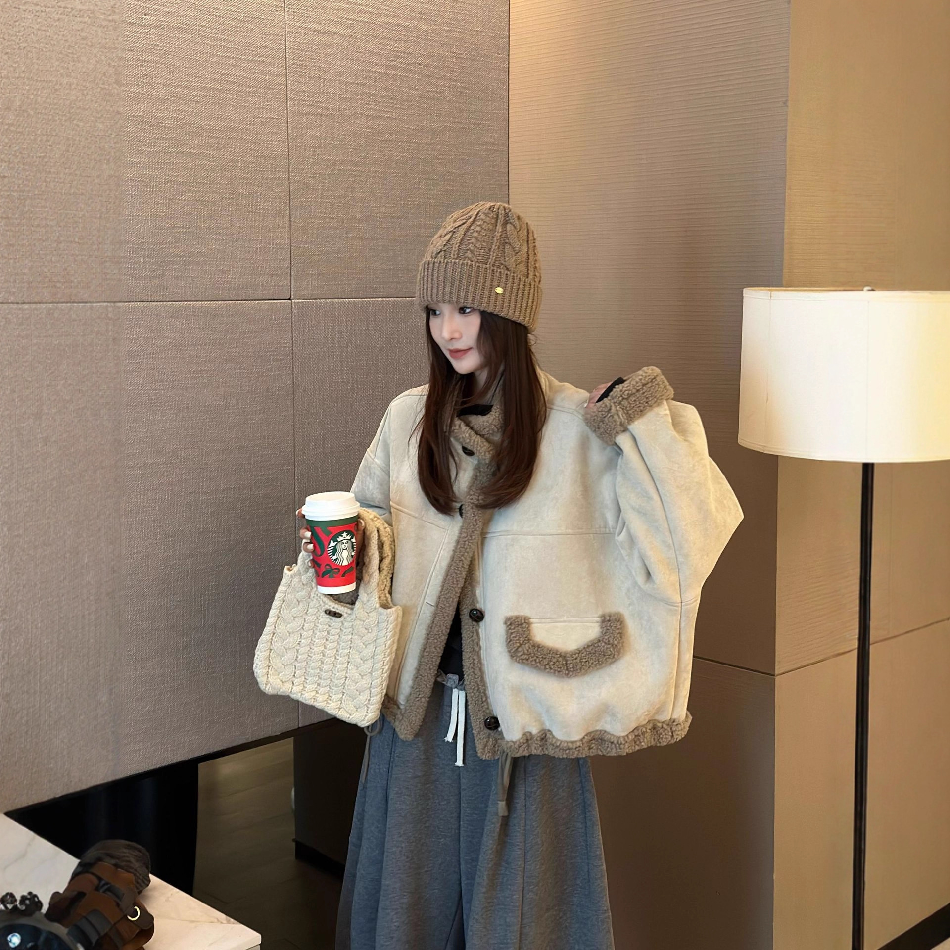 Sheepskin Short Coat for Women 2025 Autumn and Winter New Thickened Lapel Biker Jacket Eco-Friendly Fur