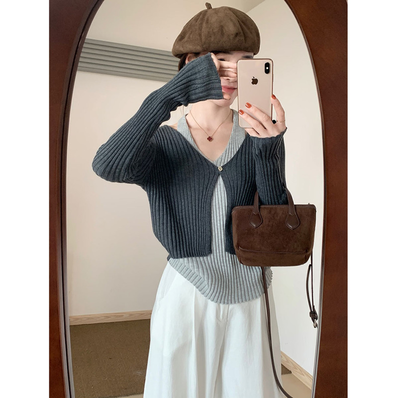 Mu Si Design Halterneck Contrasting Fake Two-Piece Knitwear Autum New Korean Style Slim Top for Women M6602