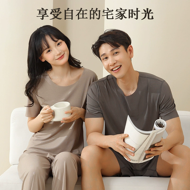 Ледяной шелк пара пижамы набор женский лето 2024 лето свободная большая семейная одежда мужская пижама спот оптом