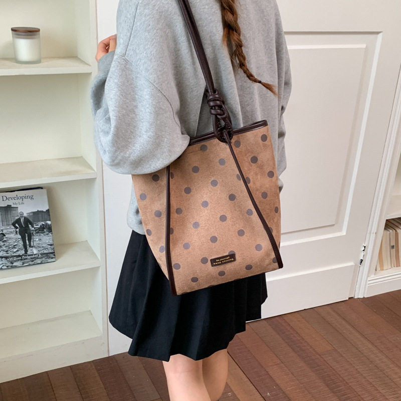 Túi tote nữ da lộn mờ cỡ lớn dáng shopping, túi đeo vai hai quai, phong cách tối giản — màu cà phê, màu kaki, màu nâu