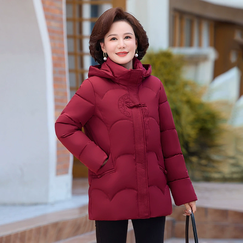 Среднего и пожилого возраста мама женская мода повседневная дикая темперамент 2024 зимний новый пожилой теплая куртка