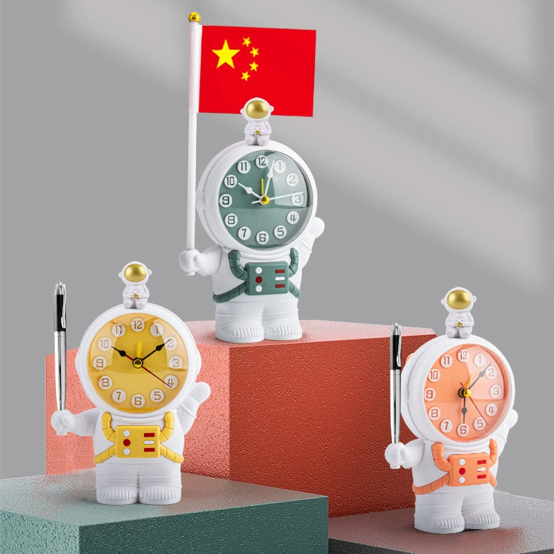 Новый творческий маленький космонавт точилка для карандашей аккумулятор держатель ручки спальня общежитие будильник ремесло производитель