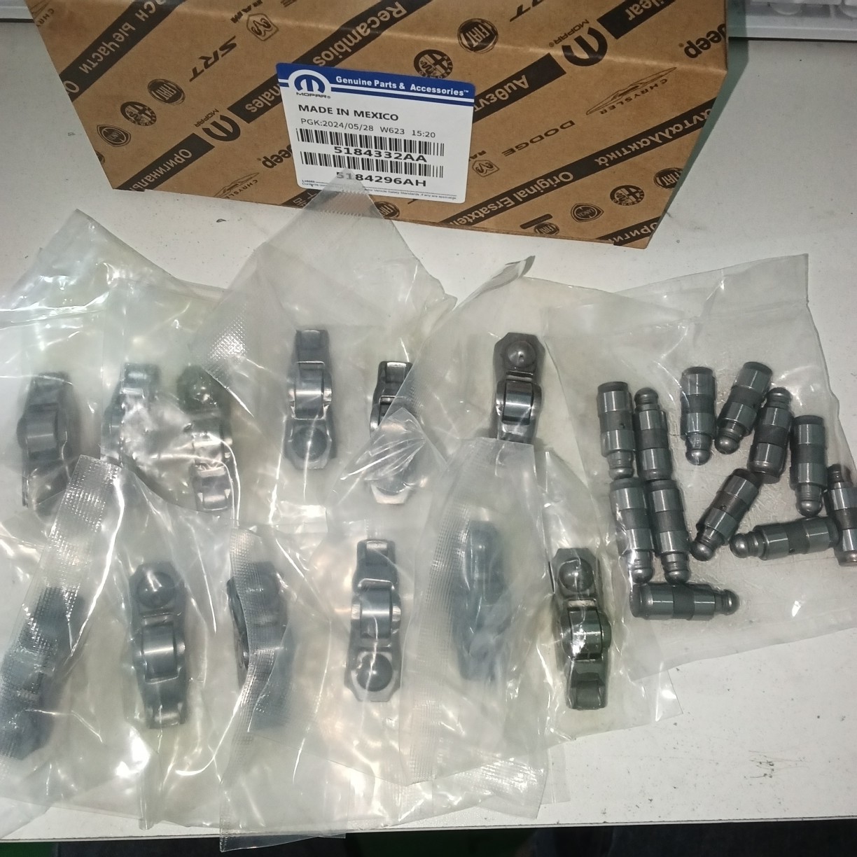 5184332AA/5184296AH吉1普道奇克莱斯，勒车系正时进排气门