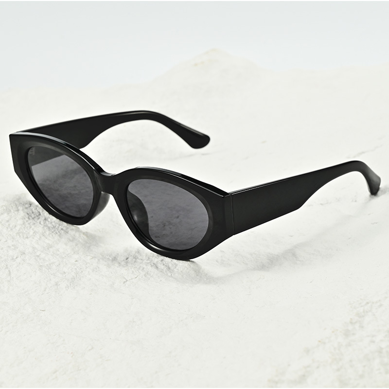 2026 New Trendy Cat-Eye Polarized Sunglasses for Women Retro Luxury Small Face Effect UV Protection Sun Glasses - Thumbnail 3