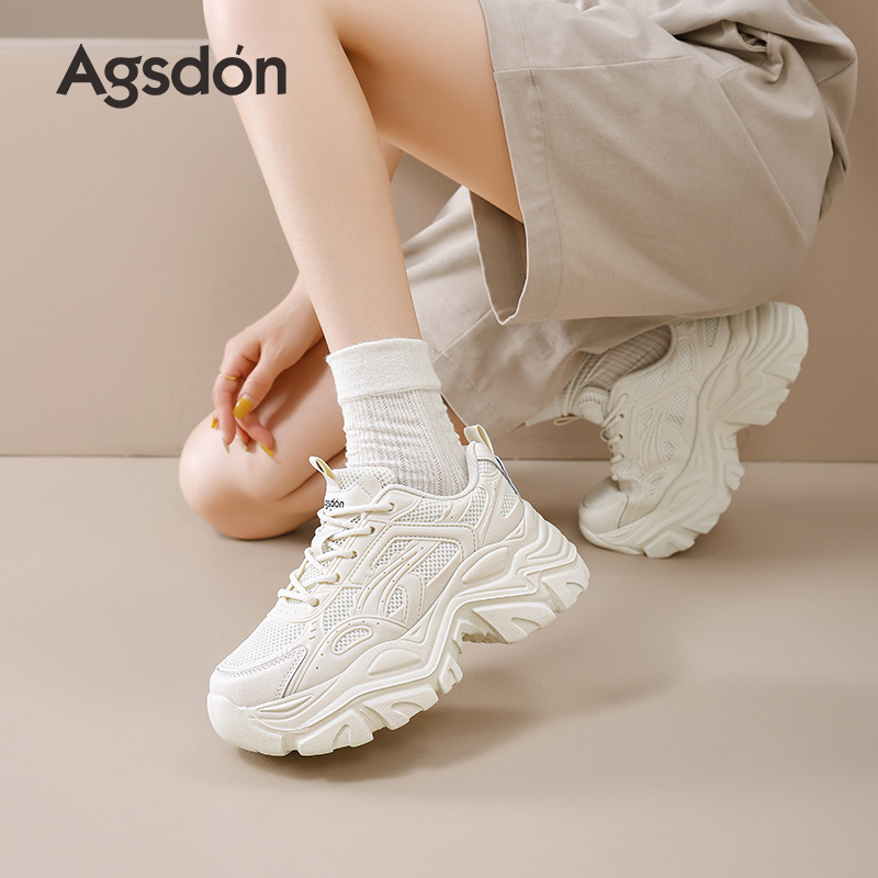 Augu Shi Deng zapatos de base gruesa para padres y mujeres 2026 nueva moda de primavera casual pequeño hombre ligero zapatillas deportivas blancas