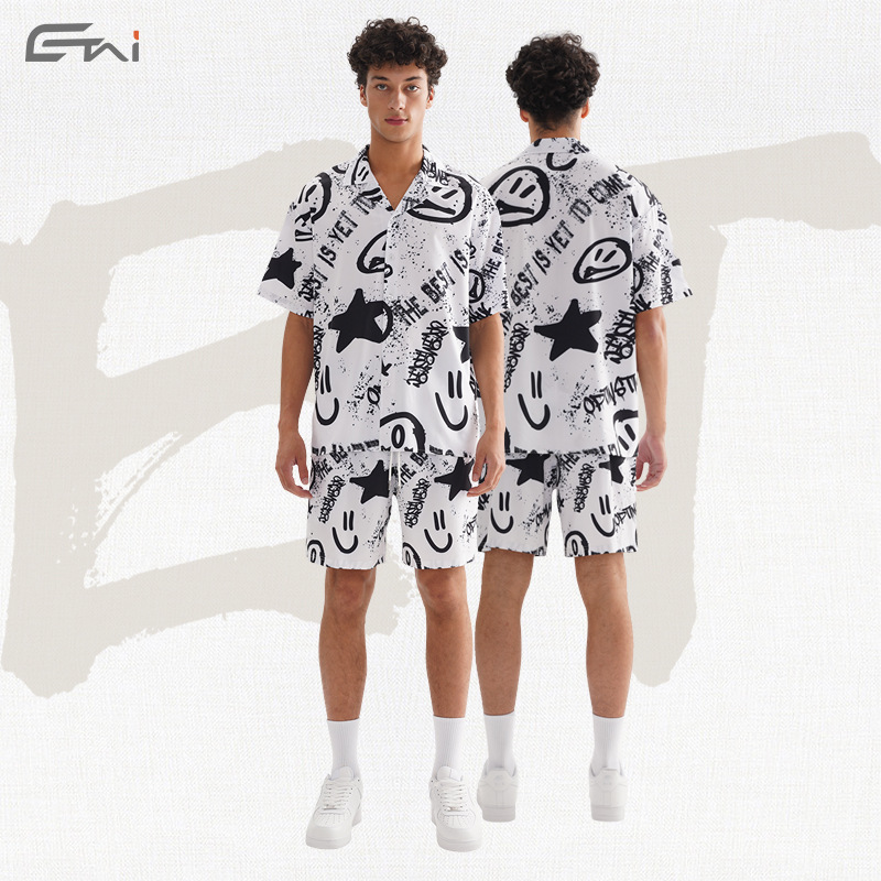 Marca de moda ropa de hombre impresa graffiti viento juego deportivo casual camisa suelta pantalones cortos de verano de dos piezas