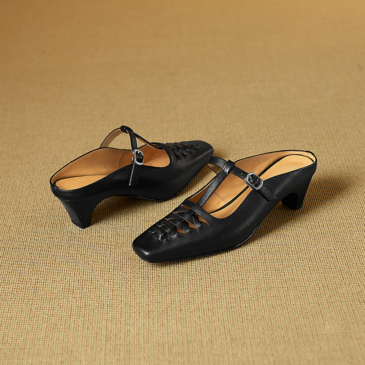 Sandal nữ gót thô 5 cm mũi vuông kiểu dệt vintage, quai chữ T bọc đầu — đen