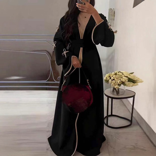 �羳�r�к����YŮʿ�L����ɫ���e��ܛ���m�����B��ȹ������